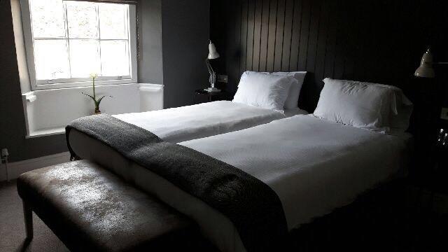 Bed and Breakfast Mill Street Pub & Kitchen Окем Екстер'єр фото