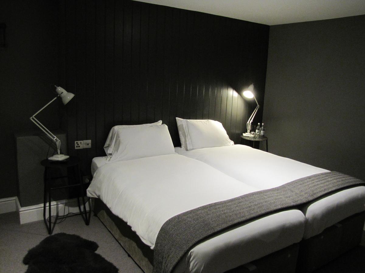 Bed and Breakfast Mill Street Pub & Kitchen Окем Екстер'єр фото
